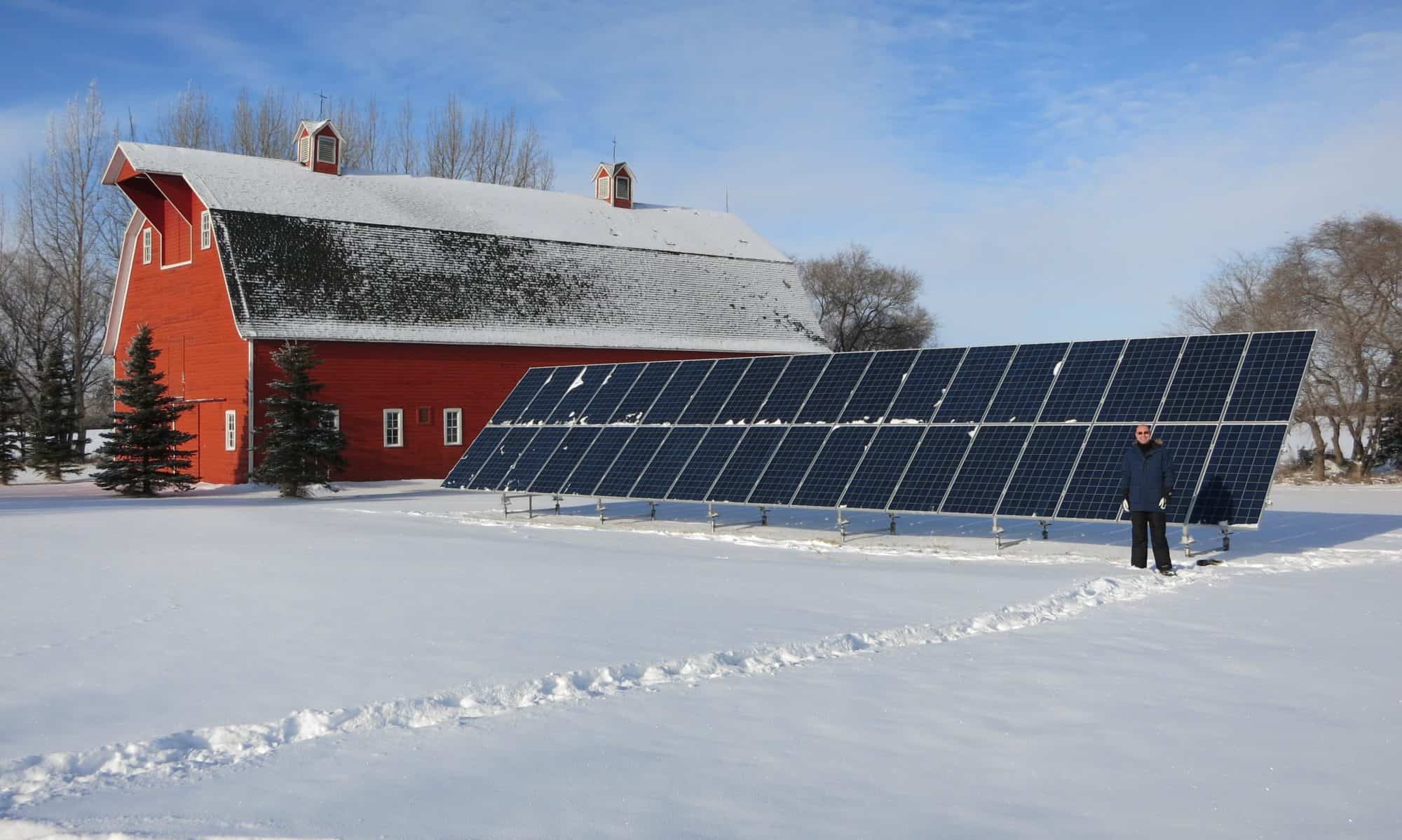 Darrin Qualman, barn (1918), solar panel array (2016)
